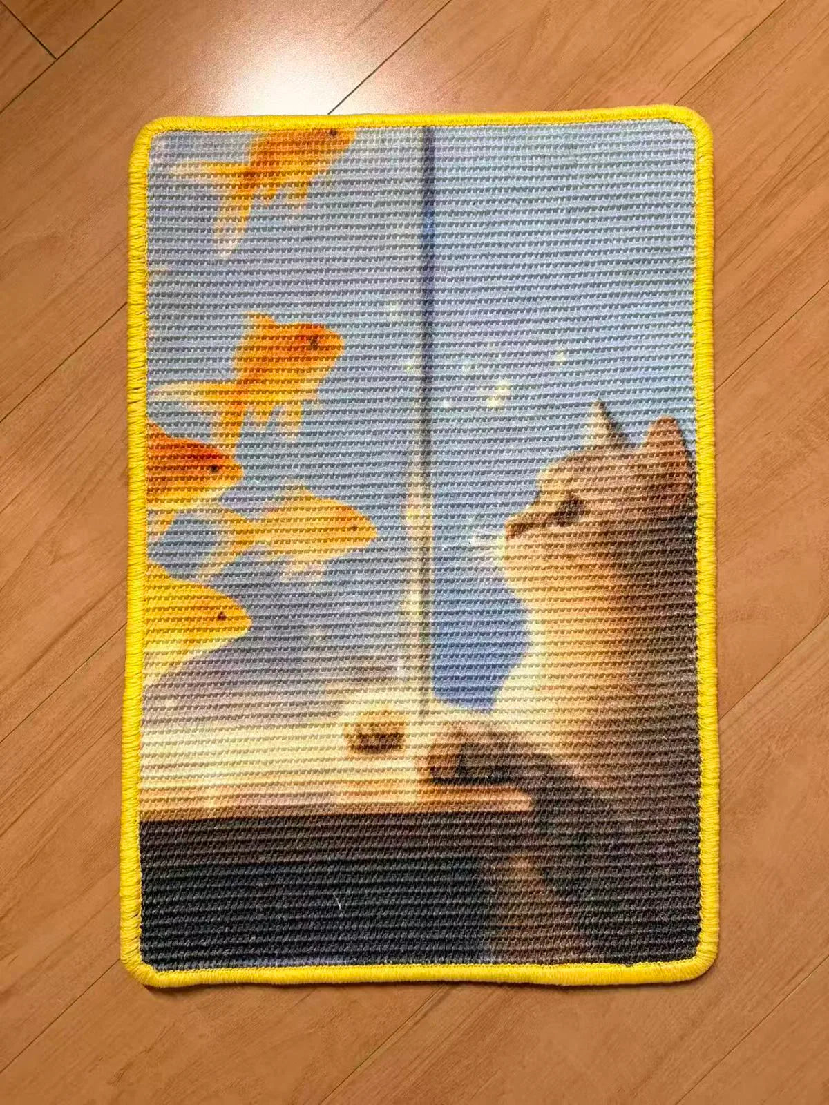 Real full finished scratcher shown with 40 by 60 centimeter dimensions